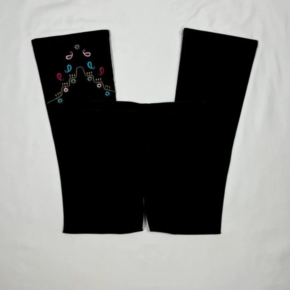 Y2K L.e.i Embroidered Kick Flare Pants - Picture 7 of 10